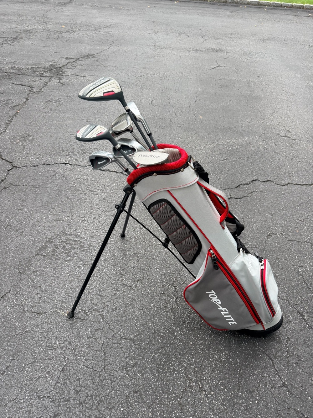 Top-Flite Kids Golf Bag and clubs in Light Gray and Red